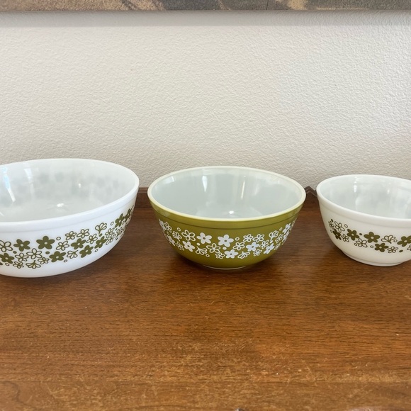 Vintage Pyrex Crazy Daisy Spring Blossom Floral Mixing Bowls - Picture 2 of 6
